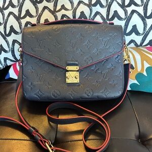 Louis Vuitton Marin rouge Métis pochette